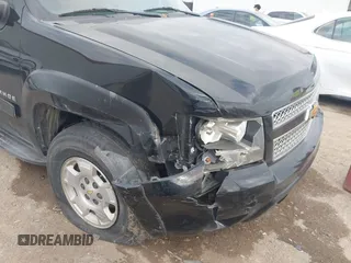 2012 Chevrolet Tahoe LS z VIN 1GNSCAE06CR177058, wystawiony jako IAAI lot #41168492 z przebiegiem 155 819 mil mil oraz . Historia ofert i sprzedaży dostępna na DreamBid. Obrazek 6.