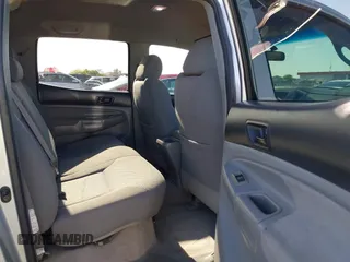 2007 Toyota Tacoma PreRunner with VIN 5TEJU62N27Z370963, listed as a IAAI auction lot 42057558 with 192,041 mi miles. Bid and sale history available at carsss.com. Image 8.