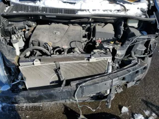 2017 Toyota Sienna XLE Auto Access Seat with VIN 5TDYZ3DC7HS867483, listed as a Copart auction lot 43796085 with 79,255 mi miles and Non Repairable. Bid and sale history available at DreamBid. Image 12.