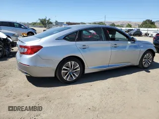 2019 Honda Accord Touring with VIN 1HGCV3F97KA018712, listed as a Copart auction lot 61665185 with 104,392 mi miles and Salvage title. Bid and sale history available at DreamBid. Image 3.