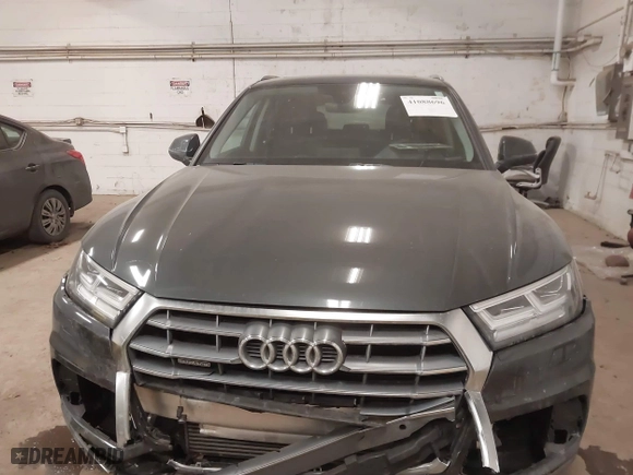 2020 Audi Q5 Premium Plus with VIN WA1BNAFY0L2013198, listed as a IAAI auction lot 41088696 with 71,334 mi miles. Bid and sale history available at carsss.com. Image 12.