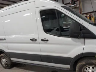 2020 Ford Transit Cargo z VIN 1FTBR2C84LKA08946, wystawiony jako IAAI lot #41716396 z przebiegiem 77 272 mil mil oraz . Historia ofert i sprzedaży dostępna na DreamBid. Obrazek 13.