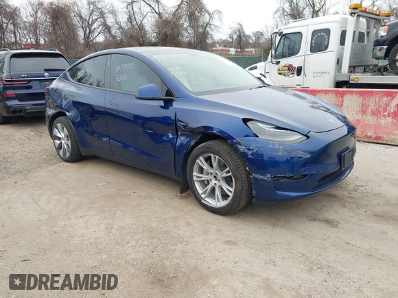 2024 Tesla Model Y Long Range with VIN 7SAYGDEE9RA269882, listed as a IAAI auction lot 41771485 with 18,145 mi miles. Bid and sale history available at carsss.com. Image 1.
