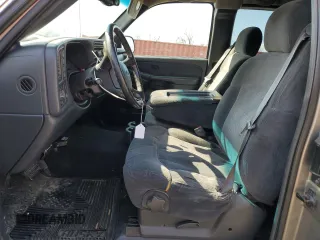 2001 Chevrolet Silverado 2500 with VIN 1GCGK29U51Z185752, listed as a Copart auction lot 51232125 with 205,401 mi miles and Salvage Title. Bid and sale history available at carsss.com. Image 7.