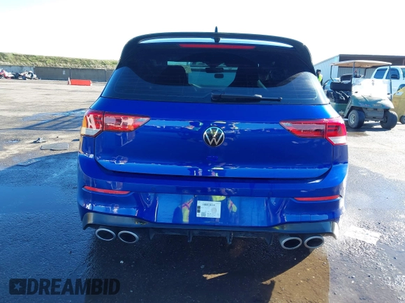 2023 Volkswagen Golf 20th Anniversary Edition z VIN WVWBB7CDXPW213586, wystawiony jako IAAI lot #41516848 z przebiegiem 27 896 mil mil oraz . Historia ofert i sprzedaży dostępna na DreamBid. Obrazek 16.