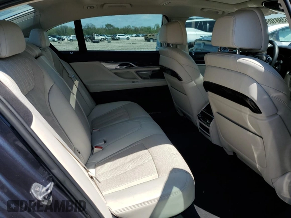 2016 BMW 7 Series 750i xDrive z VIN WBA7F2C54GG416163, wystawiony jako Copart lot #53981095 z przebiegiem 91 822 mil mil oraz Szkoda całkowita • Salvage title. Historia ofert i sprzedaży dostępna na DreamBid. Obrazek 10.