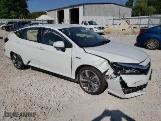 2018 Honda Clarity Plug-In Hybrid with VIN JHMZC5F11JC011406, listed as a Copart auction lot 69223533 with 31,636 mi miles. Bid and sale history available at carsss.com. Image 4.