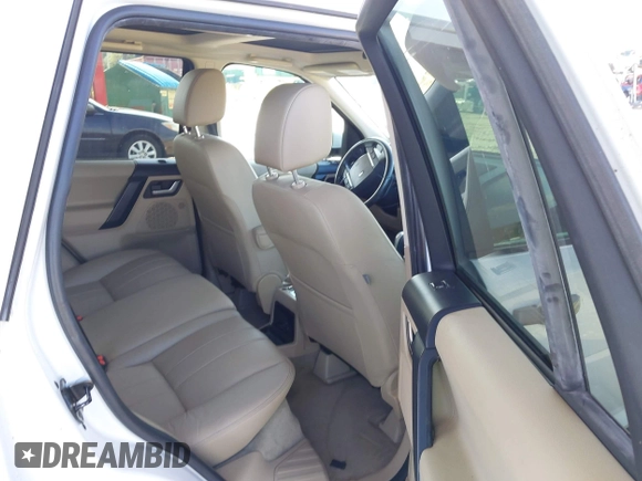 2011 Land Rover LR2 HSE with VIN SALFR2BN5BH268155, listed as a IAAI auction lot 42418895 with 91,566 mi miles and . Bid and sale history available at DreamBid. Image 8.
