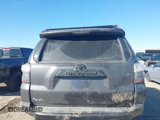 2019 Toyota 4Runner SR5 с VIN JTEBU5JR4K5672331, выставлен на аукционе IAAI как лот 41406698 с пробегом 81 623 миль миль и . История ставок и продаж доступна на DreamBid. Изображение 16.