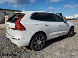 2020 Volvo XC60 Inscription with VIN YV4102RL8L1609328, listed as a Copart auction lot 83498024 with 75,473 mi miles and Clean Title. Bid and sale history available at carsss.com. Image 3.