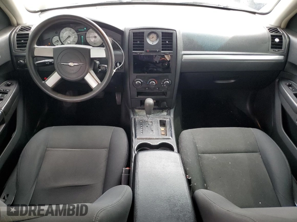 2008 Chrysler 300 LX with VIN 2C3LA43R68H225482, listed as a Copart auction lot 49899735 with 190,254 mi miles and Salvage Title. Bid and sale history available at carsss.com. Image 8.