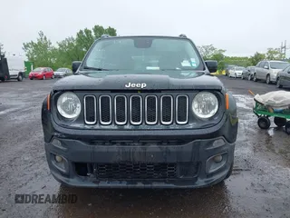 2017 Jeep Renegade Latitude z VIN ZACCJBBB8HPF51772, wystawiony jako IAAI lot #42181722 z przebiegiem 63 950 mil mil oraz . Historia ofert i sprzedaży dostępna na DreamBid. Obrazek 12.
