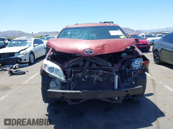 2011 Toyota Sienna LE AAS with VIN 5TDKK3DC2BS118124, listed as a IAAI auction lot 42121524 with 270,284 mi miles. Bid and sale history available at carsss.com. Image 13.