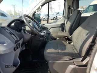 2017 Ford Transit XL z VIN 1FBZX2YM5HKB02355, wystawiony jako Copart lot #54550235 z przebiegiem 76 084 mil mil oraz Szkoda całkowita • Salvage title. Historia ofert i sprzedaży dostępna na DreamBid. Obrazek 7.