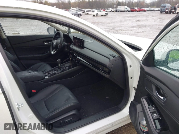 2024 Honda Accord Touring с VIN 1HGCY2F80RA090757, выставлен на аукционе IAAI как лот 41999518 с пробегом 3 862 миль миль и . История ставок и продаж доступна на DreamBid. Изображение 5.
