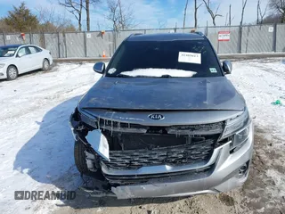 2021 Kia Seltos S with VIN KNDEUCA22M7122562, listed as a IAAI auction lot 41405013 with 91,032 mi miles. Bid and sale history available at carsss.com. Image 11.