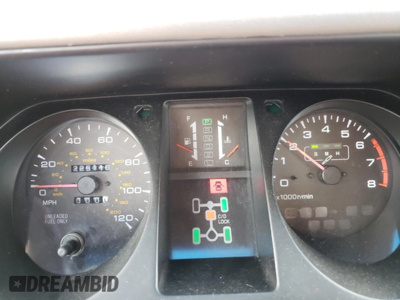 1998 Mitsubishi Montero z VIN JA4MR51RXWJ006418, wystawiony jako Copart lot #54878275 z przebiegiem 225 110 mil mil oraz Szkoda całkowita • Salvage title. Historia ofert i sprzedaży dostępna na DreamBid. Obrazek 9.