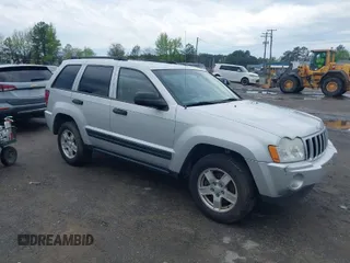 2005 Jeep Grand Cherokee Laredo with VIN 1J4GS48K75C644259, listed as a IAAI auction lot 42044878 with 250,841 mi miles and . Bid and sale history available at DreamBid. Image 1.