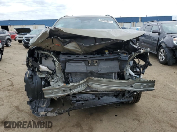 2025 Subaru Forester Touring with VIN JF2SLDTC3SH460756, listed as a Copart auction lot 58800695 with 1,185 mi miles and Salvage title. Bid and sale history available at DreamBid. Image 5.