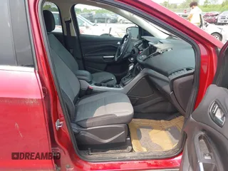 2016 Ford Escape SE z VIN 1FMCU9GX6GUB29495, wystawiony jako IAAI lot #42406964 z przebiegiem 103 892 mil mil oraz . Historia ofert i sprzedaży dostępna na DreamBid. Obrazek 5.