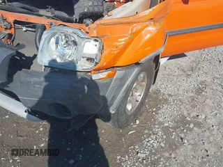 2003 Nissan Xterra XE z VIN 5N1DD28T33C654263, wystawiony jako IAAI lot #41781235 z przebiegiem 197 233 mil mil oraz . Historia ofert i sprzedaży dostępna na DreamBid. Obrazek 6.