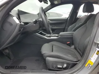 2023 BMW i4 eDrive35 z VIN WBY43AW06PFR23434, wystawiony jako Copart lot #54530055 z przebiegiem 16 920 mil mil oraz Szkody całkowita. Historia ofert i sprzedaży dostępna na DreamBid. Obrazek 7.