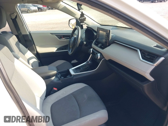 2019 Toyota RAV4 XLE with VIN JTMP1RFV0KD020442, listed as a IAAI auction lot 40108049 with 70,916 mi miles and . Bid and sale history available at DreamBid. Image 5.