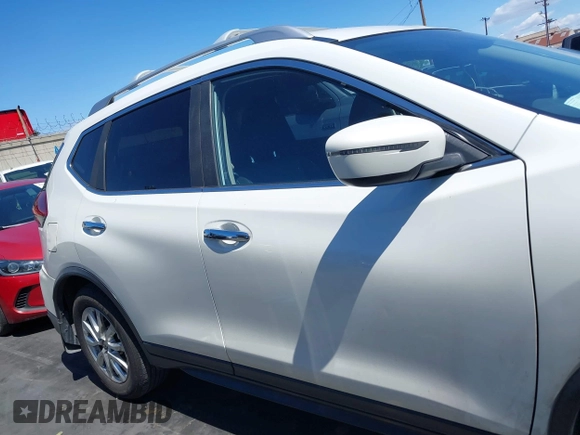 2020 Nissan Rogue SV with VIN JN8AT2MT6LW003230, listed as a IAAI auction lot 41925623 with 115,920 mi miles. Bid and sale history available at carsss.com. Image 13.