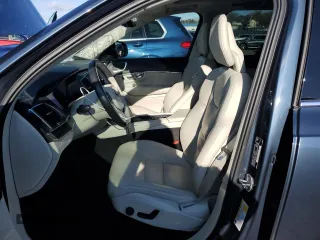 2020 Volvo XC90 Momentum with VIN YV4102PK0L1624237, listed as a Copart auction lot 86750614 with 55,883 mi miles and Salvage Title. Bid and sale history available at carsss.com. Image 7.