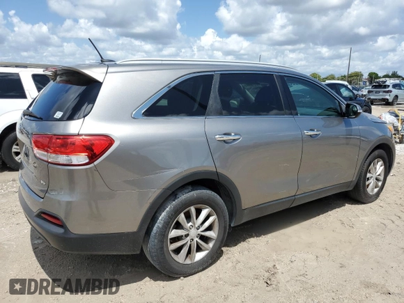 2018 Kia Sorento LX with VIN 5XYPG4A56JG350014, listed as a Copart auction lot 55232835 with 184,875 mi miles and Clean Title. Bid and sale history available at DreamBid. Image 3.