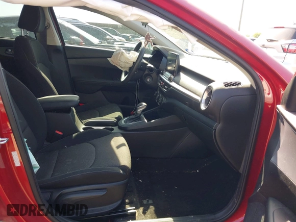 2022 Kia Forte LXS with VIN 3KPF24AD0NE462828, listed as a IAAI auction lot 42019108 with 25,536 mi miles and . Bid and sale history available at DreamBid. Image 5.