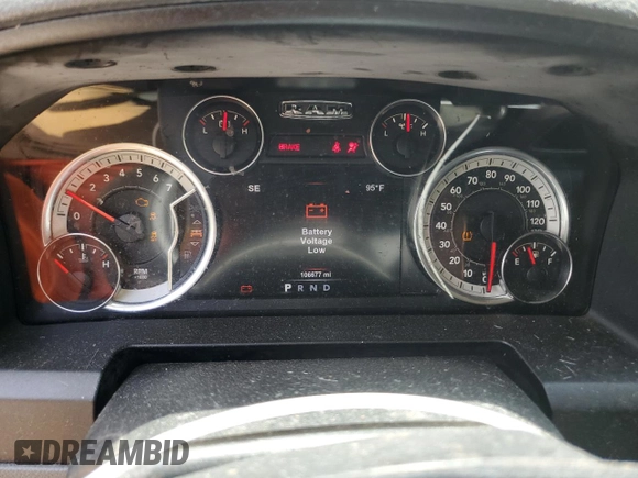 2017 Ram 1500 Lone Star z VIN 3C6RR6LT6HG738258, wystawiony jako Copart lot #55559655 z przebiegiem 106 677 mil mil oraz Szkoda całkowita • Salvage title. Historia ofert i sprzedaży dostępna na DreamBid. Obrazek 9.