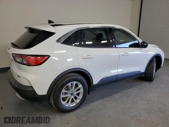 2022 Ford Escape SE Hybrid with VIN 1FMCU9BZ1NUA24675, listed as a Copart auction lot 46826175 with 45,776 mi miles and Clean Title. Bid and sale history available at DreamBid. Image 3.