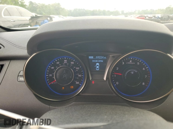 2014 Hyundai Genesis Coupe R-Spec z VIN KMHHT6KD6EU117011, wystawiony jako Copart lot #51981975 z przebiegiem 69 224 mil mil oraz Szkoda całkowita • Salvage title. Historia ofert i sprzedaży dostępna na DreamBid. Obrazek 9.