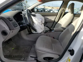 2009 Volvo S40 2.4L with VIN YV1MS390692447380, listed as a Copart auction lot 47226095 with 68,439 mi miles and Salvage Title. Bid and sale history available at carsss.com. Image 7.