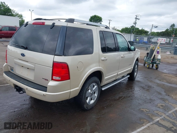 2005 Ford Explorer z VIN 1FMDU75K75ZA57352, wystawiony jako IAAI lot #42134980 z przebiegiem Nie podano mil oraz . Historia ofert i sprzedaży dostępna na DreamBid. Obrazek 4.