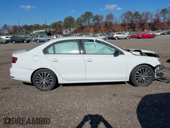 2016 Volkswagen Jetta Sport с VIN 3VWD17AJ6GM280459, выставлен на аукционе IAAI как лот 40811458 с пробегом 46 902 миль миль и . История ставок и продаж доступна на DreamBid. Изображение 13.