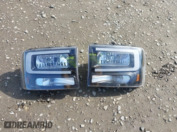2001 Ford F-250 с VIN 1FDNX21LX1EB35511, выставлен на аукционе IAAI как лот 41664659 с пробегом 238 688 миль миль и . История ставок и продаж доступна на DreamBid. Изображение 12.