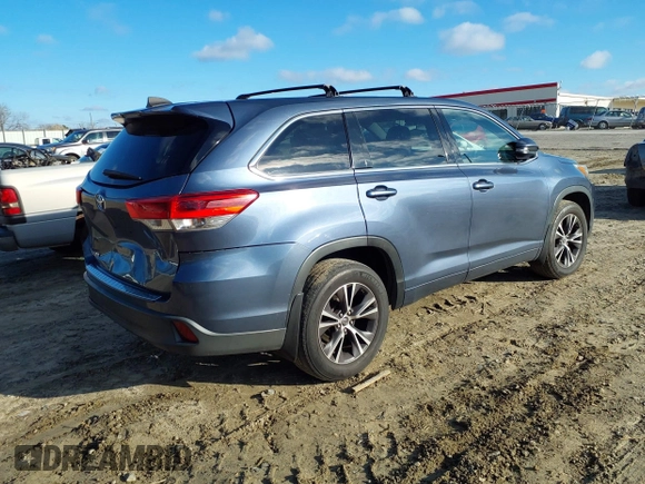 2018 Toyota Highlander LE with VIN 5TDZZRFH1JS246973, listed as a IAAI auction lot 41724379 with 185,461 mi miles and . Bid and sale history available at DreamBid. Image 4.