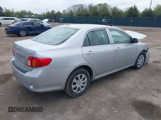 2010 Toyota Corolla z VIN 1NXBU4EE5AZ213816, wystawiony jako IAAI lot #42199718 z przebiegiem 9 100 mil mil oraz . Historia ofert i sprzedaży dostępna na DreamBid. Obrazek 4.
