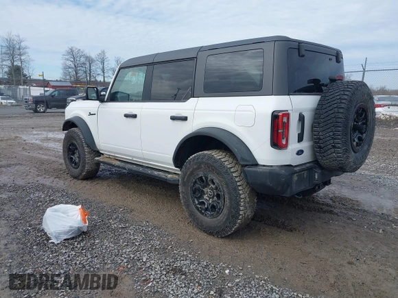 2022 Ford Bronco with VIN 1FMEE5DP5NLB79696, listed as a IAAI auction lot 41472980 with 42,227 mi miles. Bid and sale history available at carsss.com. Image 3.