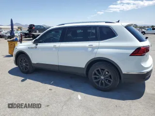 2022 Volkswagen Tiguan SE with VIN 3VV3B7AX0NM033243, listed as a Copart auction lot 59687425 with 42,841 mi miles and Salvage title. Bid and sale history available at DreamBid. Image 2.