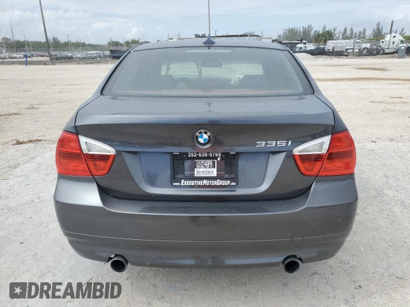 2008 BMW 3 Series 335i z VIN WBAVB77588NH79110, wystawiony jako Copart lot #52767815 z przebiegiem 98 074 mil mil oraz Szkody całkowita. Historia ofert i sprzedaży dostępna na DreamBid. Obrazek 6.