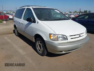 2000 Toyota Sienna LE with VIN 4T3ZF13C2YU245164, listed as a IAAI auction lot 42699730 with 248,104 mi miles and . Bid and sale history available at DreamBid. Image 1.