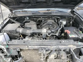 2019 Toyota Tacoma SR5 with VIN 3TMAZ5CN9KM090828, listed as a Copart auction lot 49498715 with 118,551 mi miles and Salvage title. Bid and sale history available at DreamBid. Image 11.