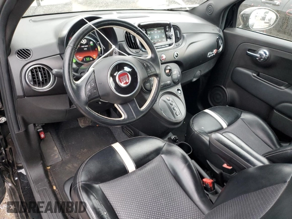 2017 FIAT 500e z VIN 3C3CFFGE6HT625165, wystawiony jako Copart lot #84066494 z przebiegiem 41 264 mil mil oraz Szkoda całkowita • Salvage title. Historia ofert i sprzedaży dostępna na DreamBid. Obrazek 8.