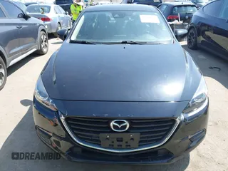 2018 Mazda 3 Touring z VIN 3MZBN1V33JM276803, wystawiony jako IAAI lot #42100422 z przebiegiem 41 802 mil mil oraz . Historia ofert i sprzedaży dostępna na DreamBid. Obrazek 12.
