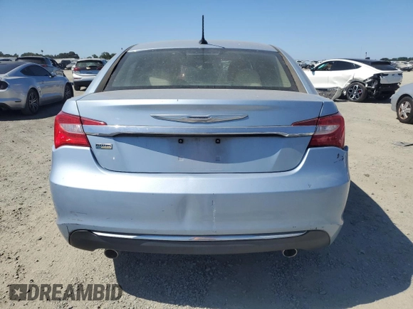 2012 Chrysler 200 Touring z VIN 1C3CCBBG0CN316617, wystawiony jako Copart lot #61437545 z przebiegiem 107 552 mil mil oraz Czysty tytuł • Clean title. Historia ofert i sprzedaży dostępna na DreamBid. Obrazek 6.