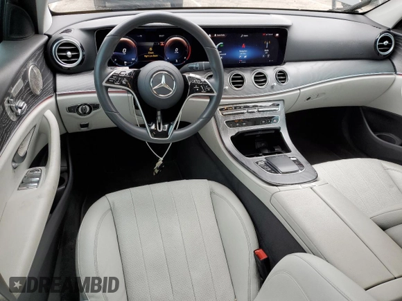 2022 Mercedes-Benz E 350 z VIN W1KZF8DB6NB098663, wystawiony jako Copart lot #50829005 z przebiegiem 37 548 mil mil oraz Szkoda całkowita • Salvage title. Historia ofert i sprzedaży dostępna na DreamBid. Obrazek 8.
