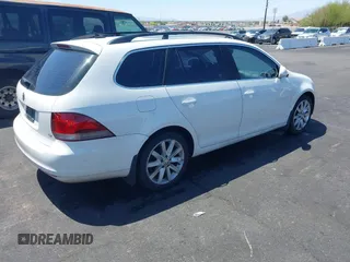 2010 Volkswagen Jetta TDI with VIN 3VWTL7AJ4AM669372, listed as a IAAI auction lot 42379252 with 214,274 mi miles and . Bid and sale history available at DreamBid. Image 4.